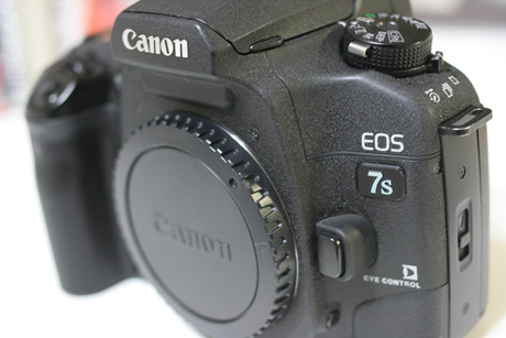 「Canon Eos 7s」がやってきた。